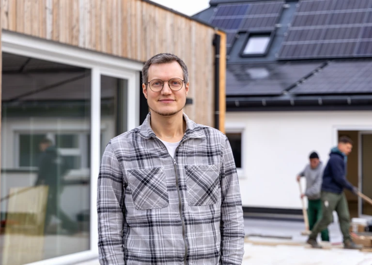 Handwerker:innen sind jetzt nur noch vereinzelt vor Ort. 